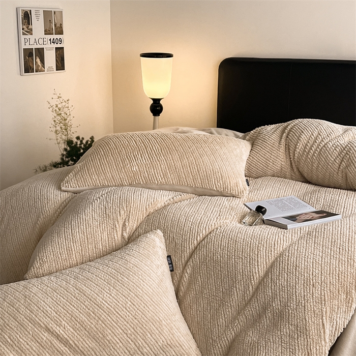 91家纺网 家纺一手货源 找家纺 星座家纺  2025新款泰迪绒提花牛奶绒四件套 浅驼咖