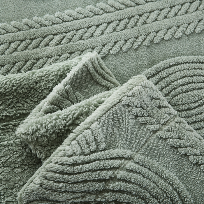 91家纺网 家纺一手货源 找家纺 巴木赫 2024新款8字配色双层羊羔绒毛毯 墨绿