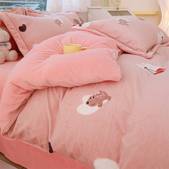 91家纺网 家纺一手货源 找家纺 锦罗绣 2024新款加厚牛奶绒四件套印花四件套单被套 少女心