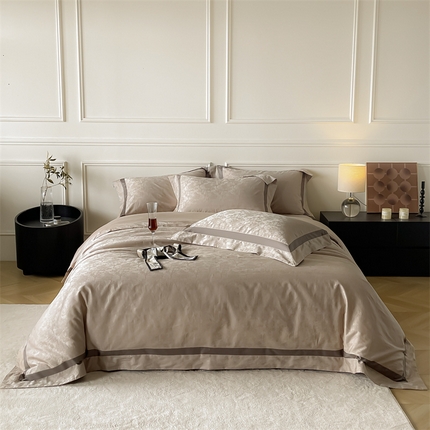 91家纺网 家纺一手货源 找家纺 （总）花时间 2024新款宽边提花轻奢设计师款原创四件套系列