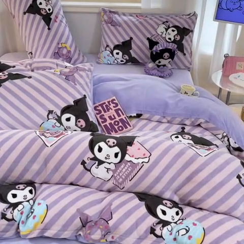 91家纺网 家纺一手货源 找家纺 2024新品正版三丽鸥授权卡通加厚高克重牛奶绒系列四件套 绒三丽鸥-紫巧库洛米