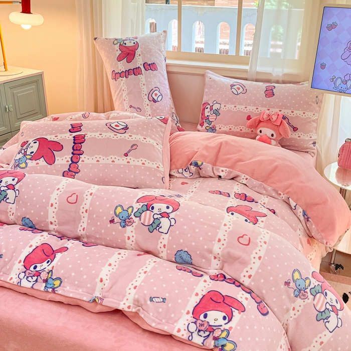 91家纺网 家纺一手货源 找家纺 2024新品正版三丽鸥授权卡通加厚高克重牛奶绒系列四件套 绒三丽鸥-糖心美乐蒂