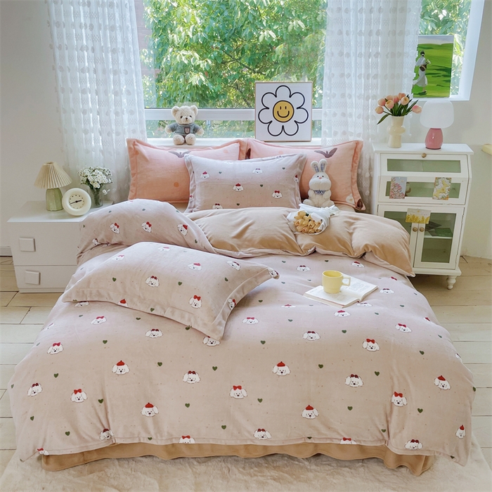 91家纺网 家纺一手货源 找家纺 锦罗绣 2024新款加厚牛奶绒四件套印花四件套单被套 贝贝狗