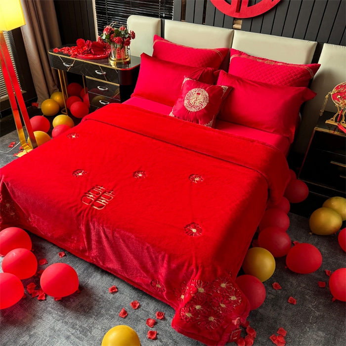 91家纺网 家纺一手货源 找家纺 2024新款仿皮草兔绒精品绣花毛毯毯子 柔情密意-大红