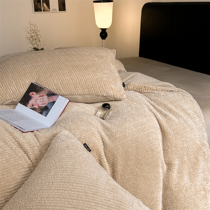 91家纺网 家纺一手货源 找家纺 星座家纺  2025新款泰迪绒提花牛奶绒四件套 浅驼咖