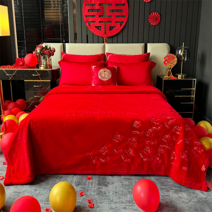 91家纺网 家纺一手货源 找家纺 2024新款仿皮草兔绒精品绣花毛毯毯子 玫瑰之约