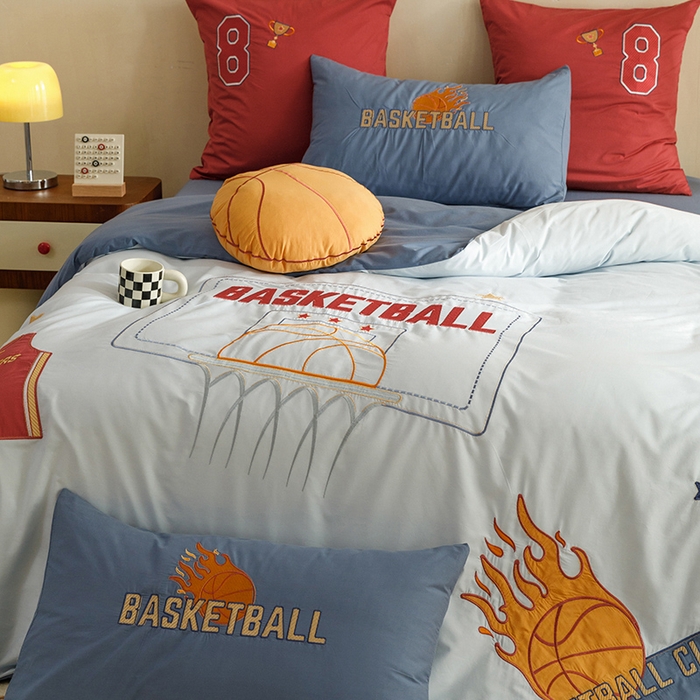 91家纺网 家纺一手货源 找家纺 绒梦里 2024新款全棉A类40s水洗棉贴布绣花四件套-篮球系列 挚爱篮球-浅蓝