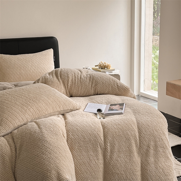 91家纺网 家纺一手货源 找家纺 星座家纺  2025新款泰迪绒提花牛奶绒四件套 浅驼咖