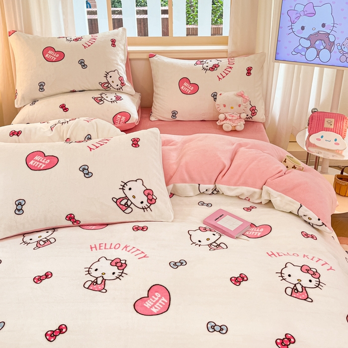 91家纺网 家纺一手货源 找家纺 2024新品正版三丽鸥授权卡通加厚高克重牛奶绒系列四件套 绒三丽鸥-奶油kitty
