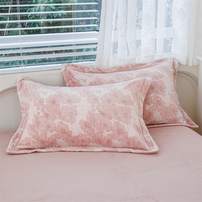 91家纺网 家纺一手货源 找家纺 锦罗绣 2024新款加厚牛奶绒四件套印花四件套单被套 佳期如梦-胭粉