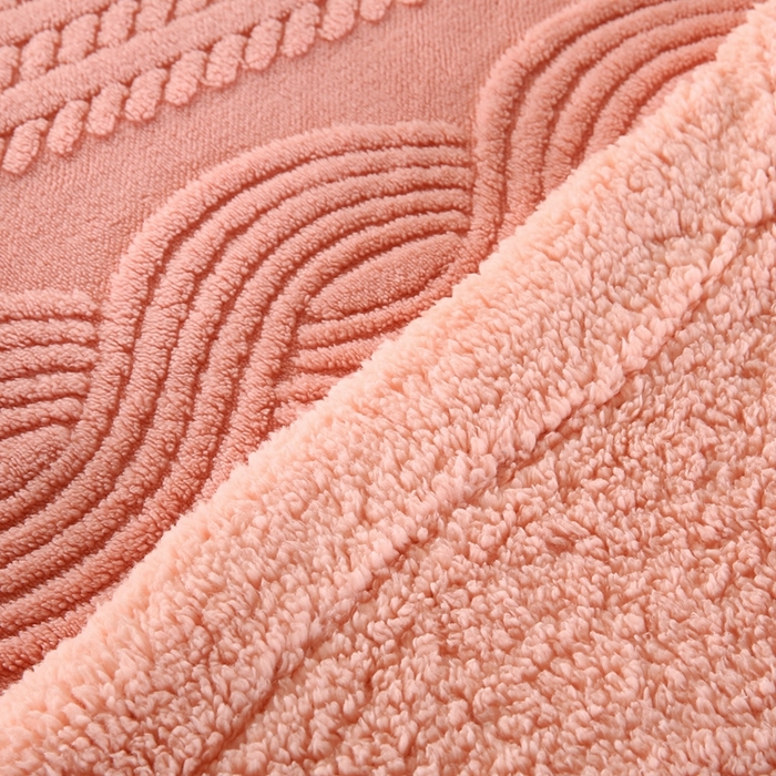 91家纺网 家纺一手货源 找家纺 巴木赫 2024新款8字配色双层羊羔绒毛毯 粉色