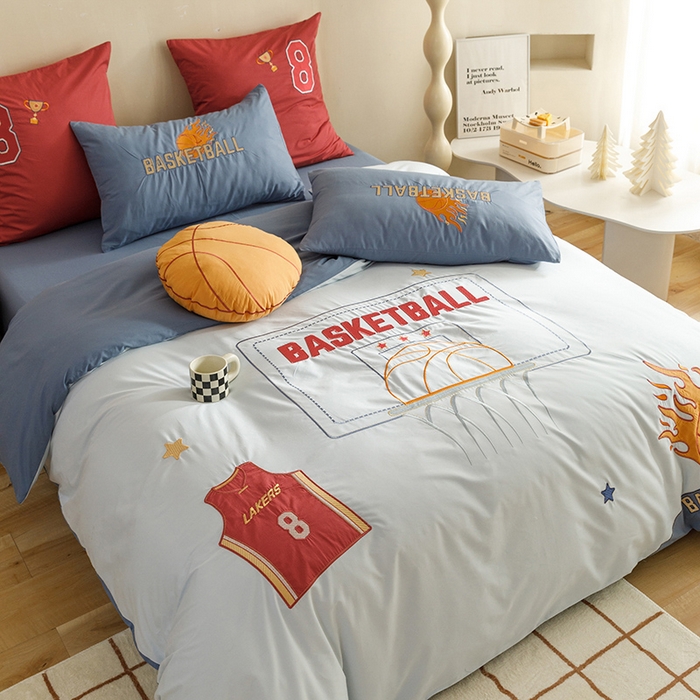 91家纺网 家纺一手货源 找家纺 绒梦里 2024新款全棉A类40s水洗棉贴布绣花四件套-篮球系列 挚爱篮球-浅蓝