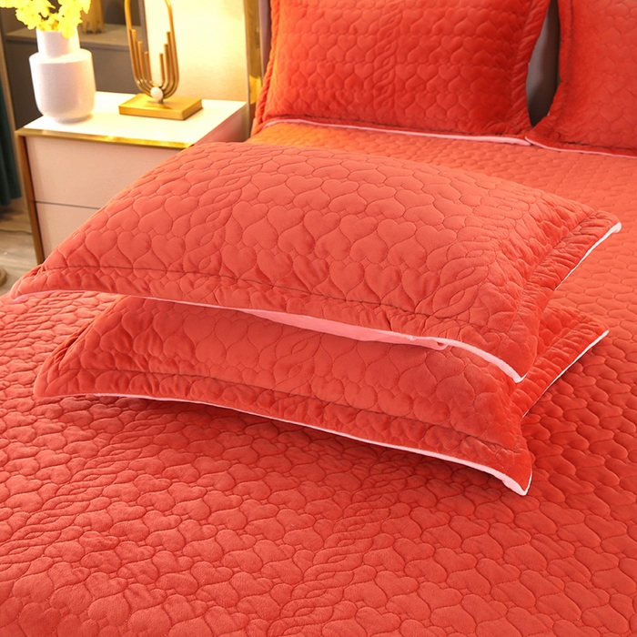 91家纺网 家纺一手货源 找家纺 芸锦豪 2024新款宝宝绒床盖 焦糖色