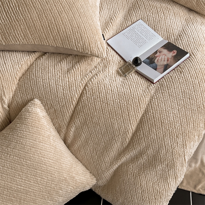 91家纺网 家纺一手货源 找家纺 星座家纺  2025新款泰迪绒提花牛奶绒四件套 浅驼咖