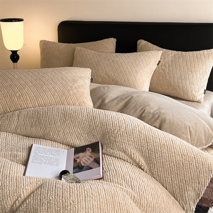 91家纺网 家纺一手货源 找家纺 星座家纺  2025新款泰迪绒提花牛奶绒四件套 浅驼咖