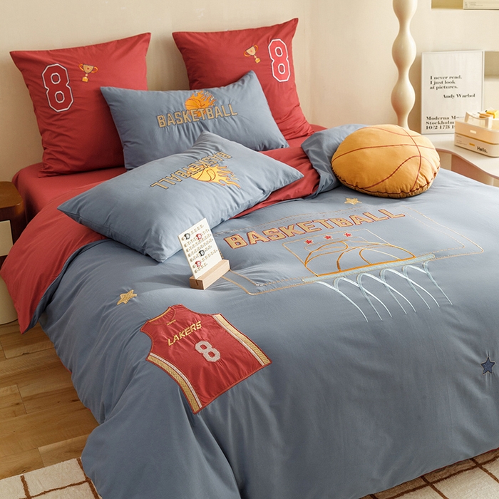 91家纺网 家纺一手货源 找家纺 绒梦里 2024新款全棉A类40s水洗棉贴布绣花四件套-篮球系列 挚爱篮球-英伦蓝