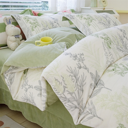 91家纺网 家纺一手货源 找家纺 锦罗绣 2024新款加厚牛奶绒四件套印花四件套单被套 似水流年