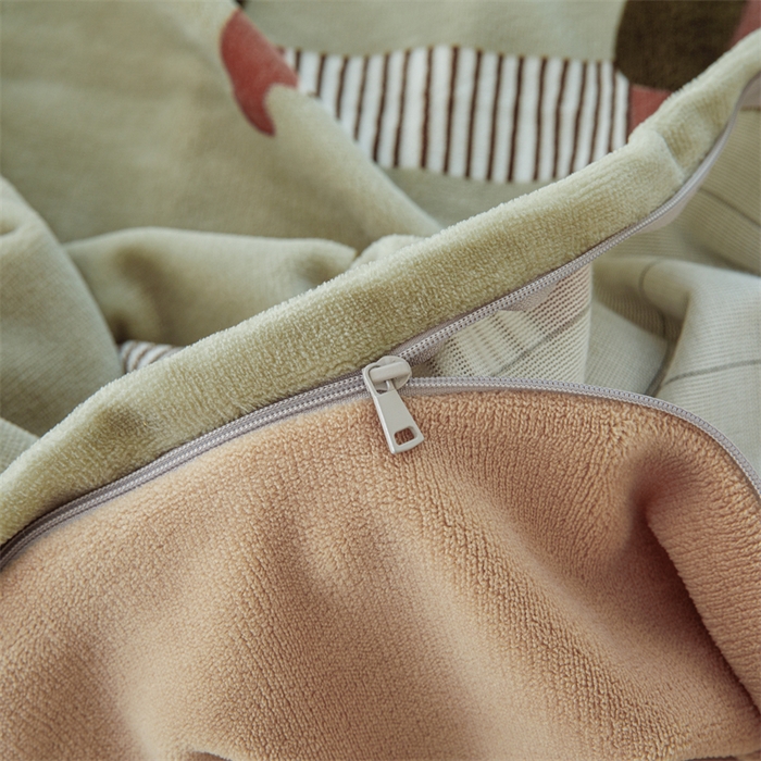 91家纺网 家纺一手货源 找家纺 锦罗绣 2024新款加厚牛奶绒四件套印花四件套单被套 贵宾犬