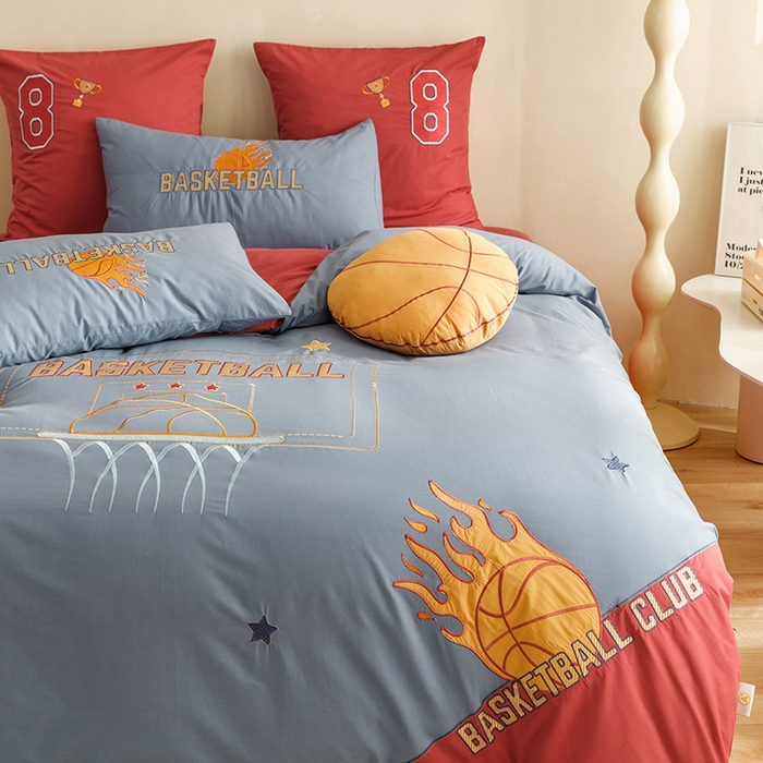 91家纺网 家纺一手货源 找家纺 绒梦里 2024新款全棉A类40s水洗棉贴布绣花四件套-篮球系列 挚爱篮球-英伦蓝