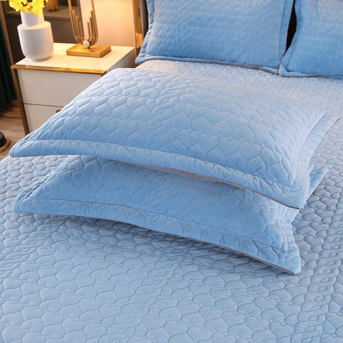 91家纺网 家纺一手货源 找家纺 芸锦豪 2024新款宝宝绒床盖 浅蓝