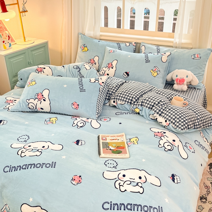 91家纺网 家纺一手货源 找家纺 2024新品正版三丽鸥授权卡通加厚高克重牛奶绒系列四件套 绒三丽鸥-冰淇淋甜点玉桂狗
