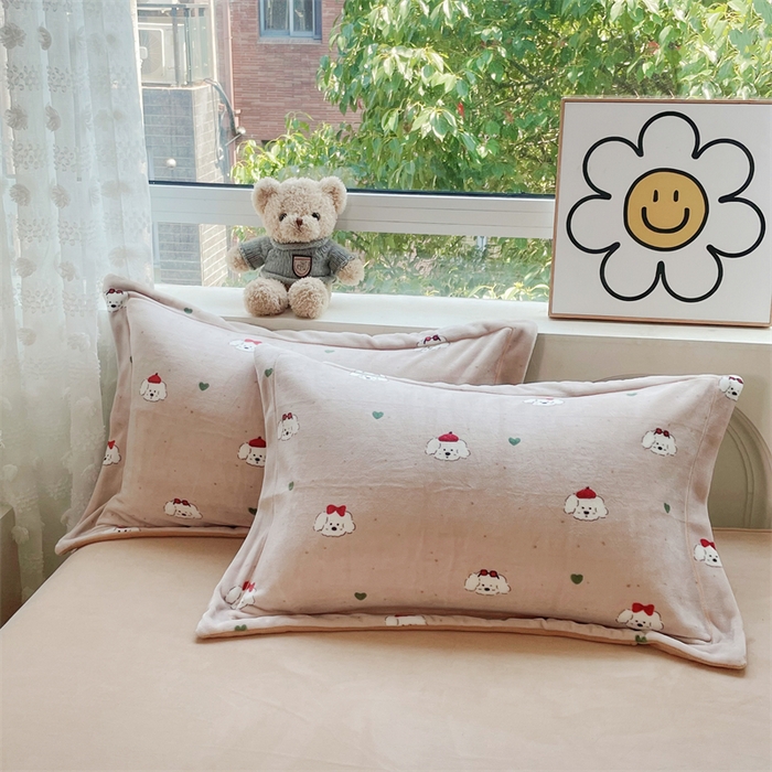 91家纺网 家纺一手货源 找家纺 锦罗绣 2024新款加厚牛奶绒四件套印花四件套单被套 贝贝狗