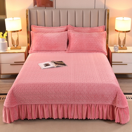 91家纺网 家纺一手货源 找家纺 芸锦豪 2024新款宝宝绒床盖 浅豆沙