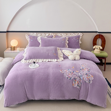 91家纺网 家纺一手货源 找家纺 （总）橘子家 2024新款直播爆款推荐牛奶绒绣花四件套-蝶舞