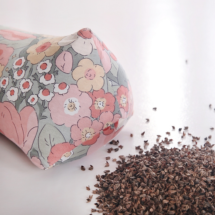 91家纺网 家纺一手货源 找家纺 （总）明星枕业全棉荞麦枕颈椎三角枕成人花草枕荞麦壳+10%薰衣草枕芯