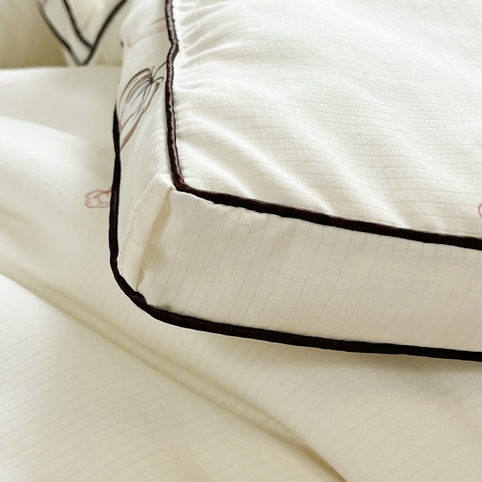 91家纺网 家纺一手货源 找家纺 默忆 2025新款亲肤雪绒棉保暖被芯立体棉冬被被子春秋被 雪棉朵朵-月白