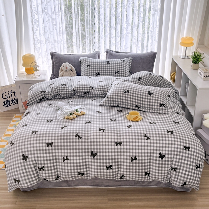 91家纺网 家纺一手货源 找家纺 青螺家纺 2024加厚高克重保暖爆款小清新牛奶绒印花双面绒单被套 蝴蝶结灰