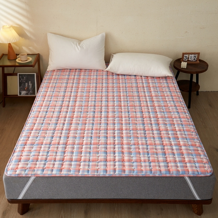 91家纺网 家纺一手货源 找家纺 祁恋婷 2024新款全棉水洗棉棉花床护垫 冰淇淋