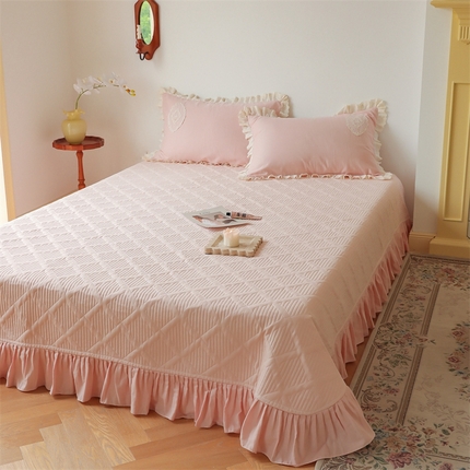 91家纺网 家纺一手货源 找家纺 菊上 2024新款复古法式蕾丝贴布款全棉双层纱床盖款三件套 樱花粉