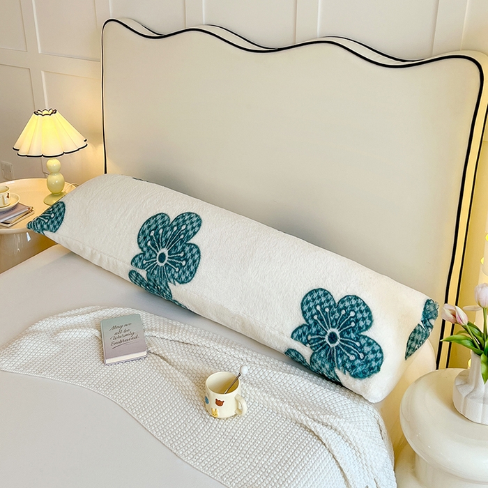 91家纺网 家纺一手货源 找家纺 梦舒羽 2025新款兔毛绒印花双人枕套牛奶绒加长枕芯套雪花绒枕头套花无归期