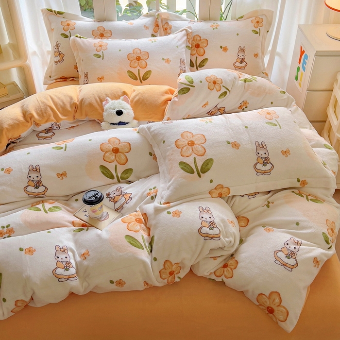 91家纺网 家纺一手货源 找家纺 丝羽坊 2024新款加厚小清新牛奶绒印花四件套单被套床笠四件套-场景二 花小兔