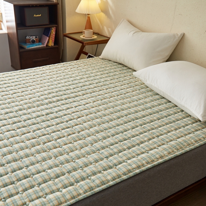 91家纺网 家纺一手货源 找家纺 祁恋婷 2024新款全棉水洗棉棉花床护垫 绿小格