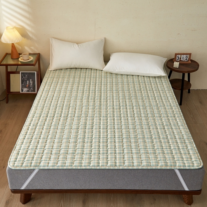 91家纺网 家纺一手货源 找家纺 祁恋婷 2024新款全棉水洗棉棉花床护垫 绿小格