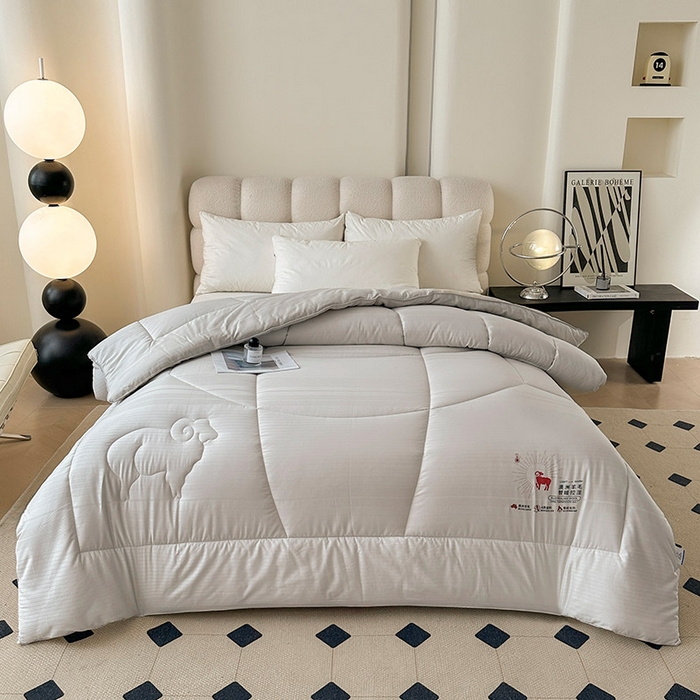 91家纺网 家纺一手货源 找家纺 2024新款澳洲水洗羊毛纯棉全棉提花羊毛被春秋被加厚冬被被子被芯-三明治款 灰色