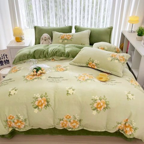 91家纺网 家纺一手货源 找家纺 青螺家纺 2024加厚高克重保暖爆款小清新牛奶绒印花双面绒单被套 清颜
