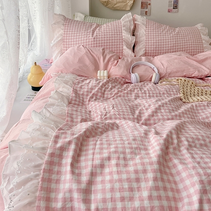 91家纺网 家纺一手货源 找家纺 山茶 2024新款格子水洗棉花边款四件套 格子粉