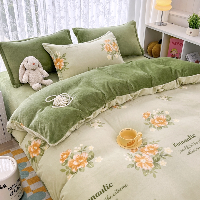 91家纺网 家纺一手货源 找家纺 青螺家纺 2024加厚高克重保暖爆款小清新牛奶绒印花双面绒单被套 清颜