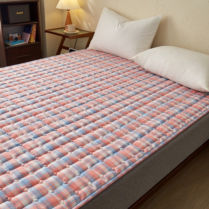 91家纺网 家纺一手货源 找家纺 祁恋婷 2024新款全棉水洗棉棉花床护垫 冰淇淋