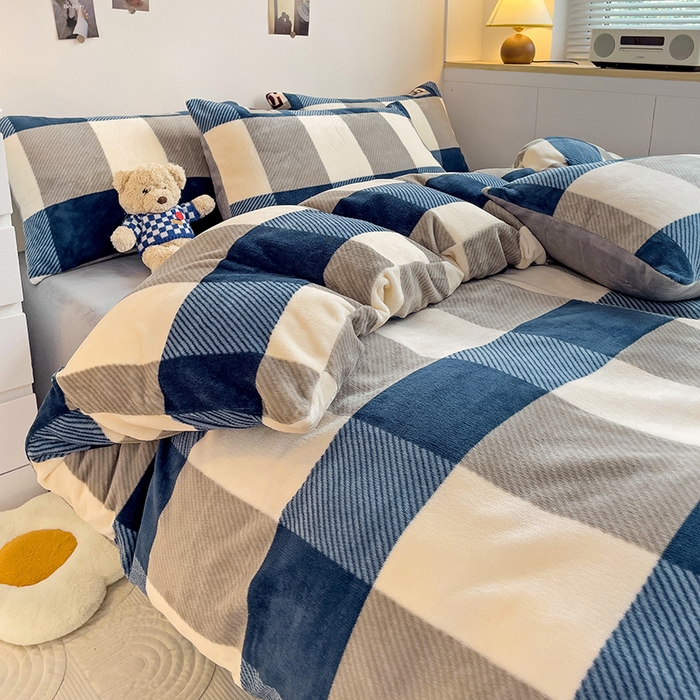 91家纺网 家纺一手货源 找家纺 西引力 2024新款加厚小清新牛奶绒四件套床单款床笠款单被套爆款 格调蓝