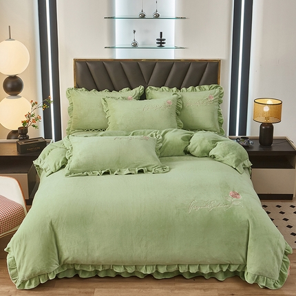 绣女坊 2024新款韩版花边绣花牛奶绒四件套 草绿色