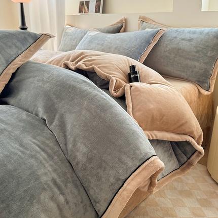 91家纺网 家纺一手货源 找家纺 喜梦缘 2025新款高克重牛奶绒双拼四件套 双拼色-高级灰+咖色