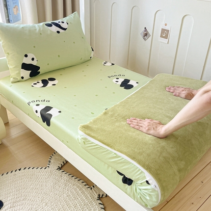 91家纺网 家纺一手货源 找家纺 寻米 2024新款AB双面学生床垫套 爱你熊