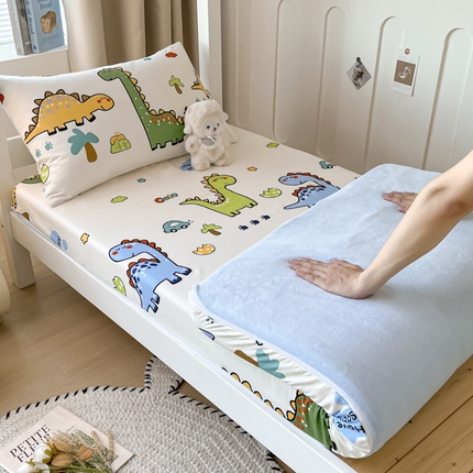 91家纺网 家纺一手货源 找家纺 寻米 2024新款AB双面学生床垫套 恐龙乐园