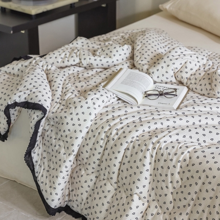 91家纺网 家纺一手货源 找家纺 （总）U被家纺 2025新款法式针织棉四季被