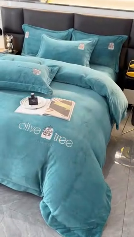 91家纺网 家纺一手货源 找家纺 橘姿家纺 2024新款高克重九斤牛奶绒绣花四件套 相伴-绿