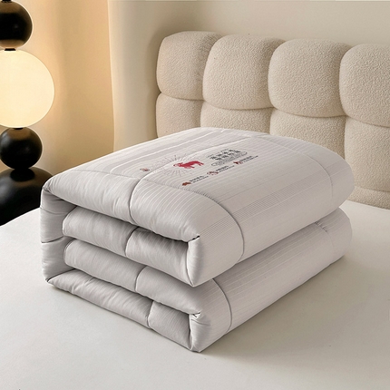 91家纺网 家纺一手货源 找家纺 2024新款澳洲水洗羊毛纯棉全棉提花羊毛被春秋被加厚冬被被子被芯-三明治款 灰色